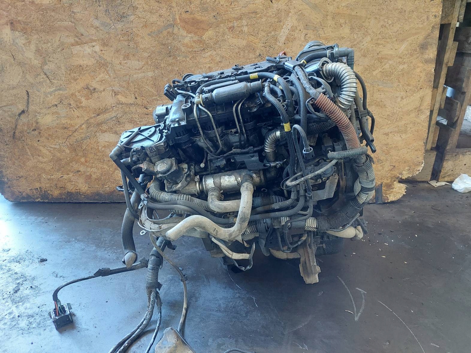 Moteur 9HV (DV6TED4) — vue 1