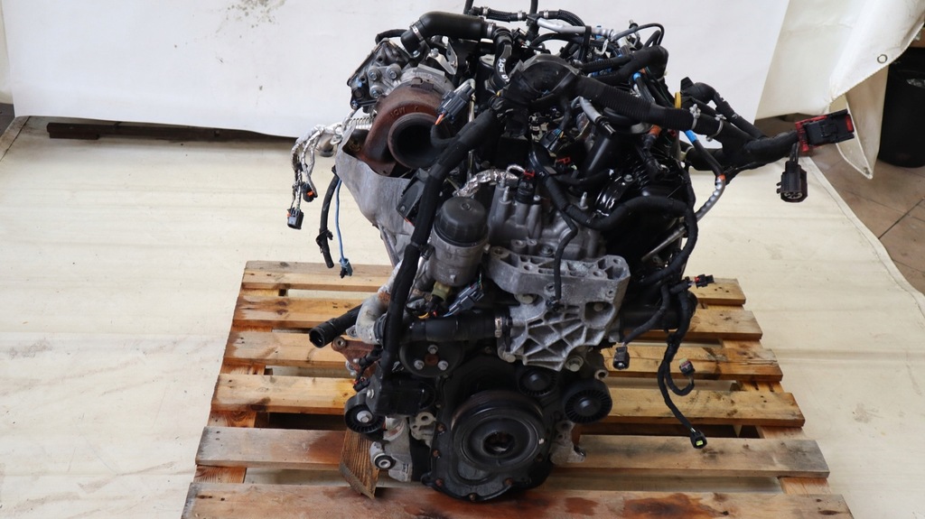 Moteur 204DTD(AJ20D4) — vue 1