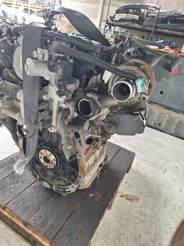 Moteur D4HA — vue 5