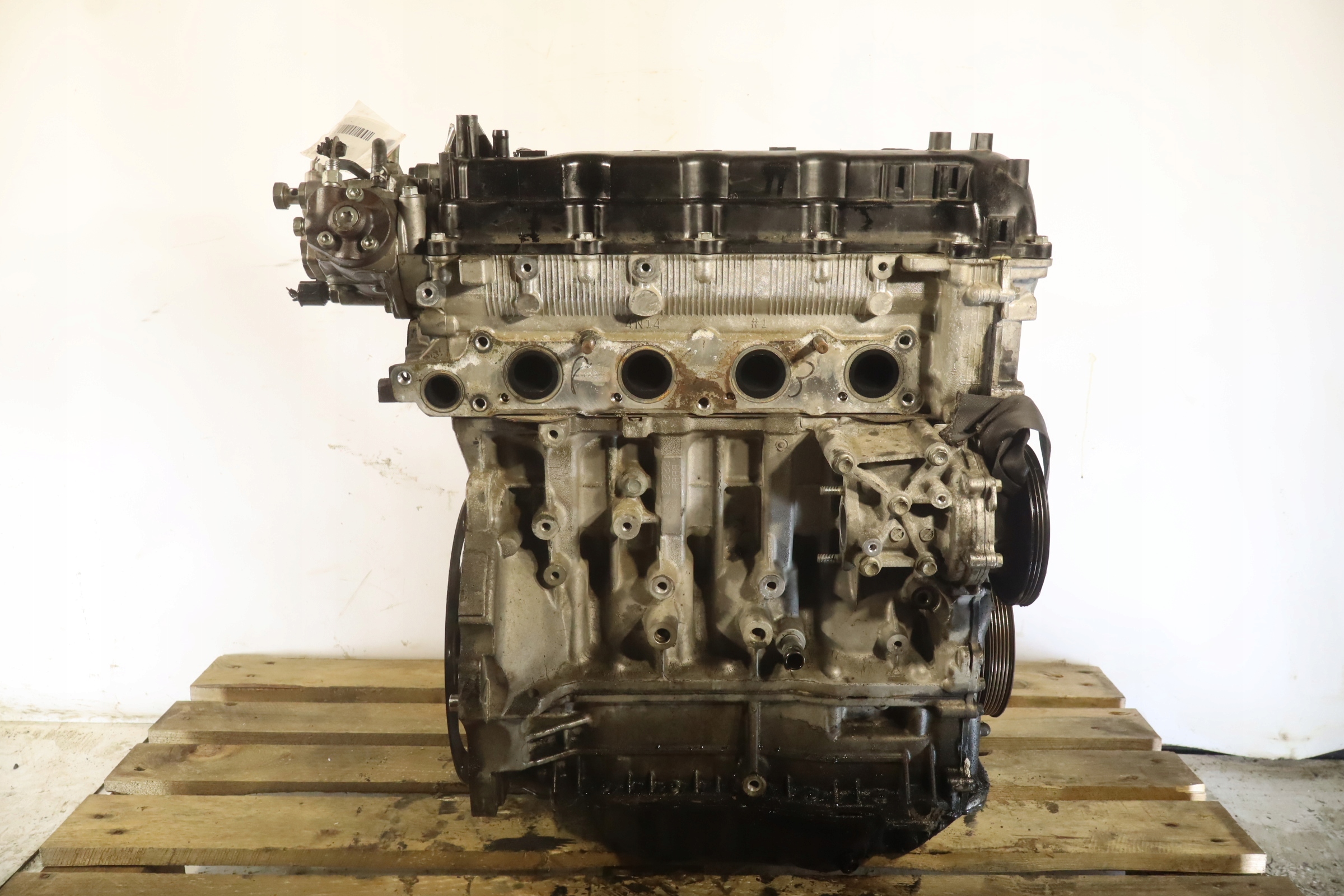 Moteur 4N14 — vue 1