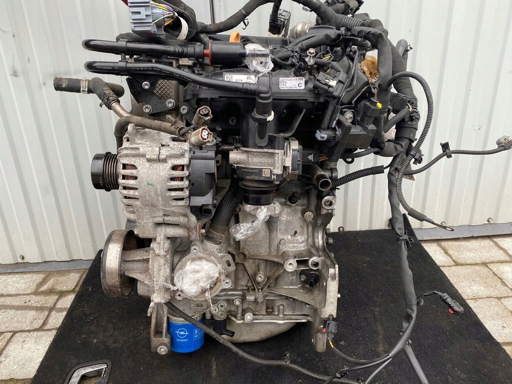 Moteur F 12 SHT — vue 1