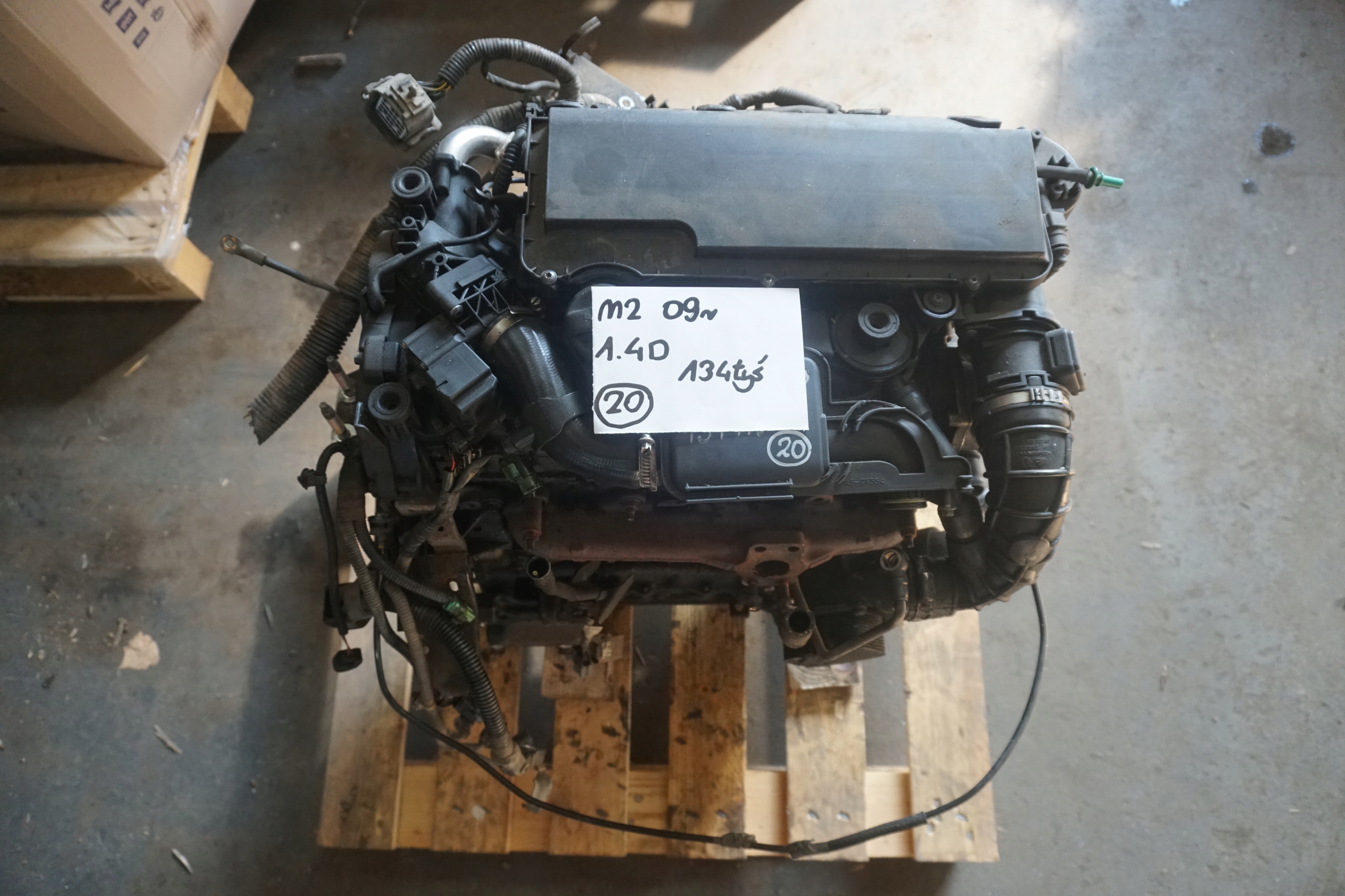 Moteur Y404 - Image 1