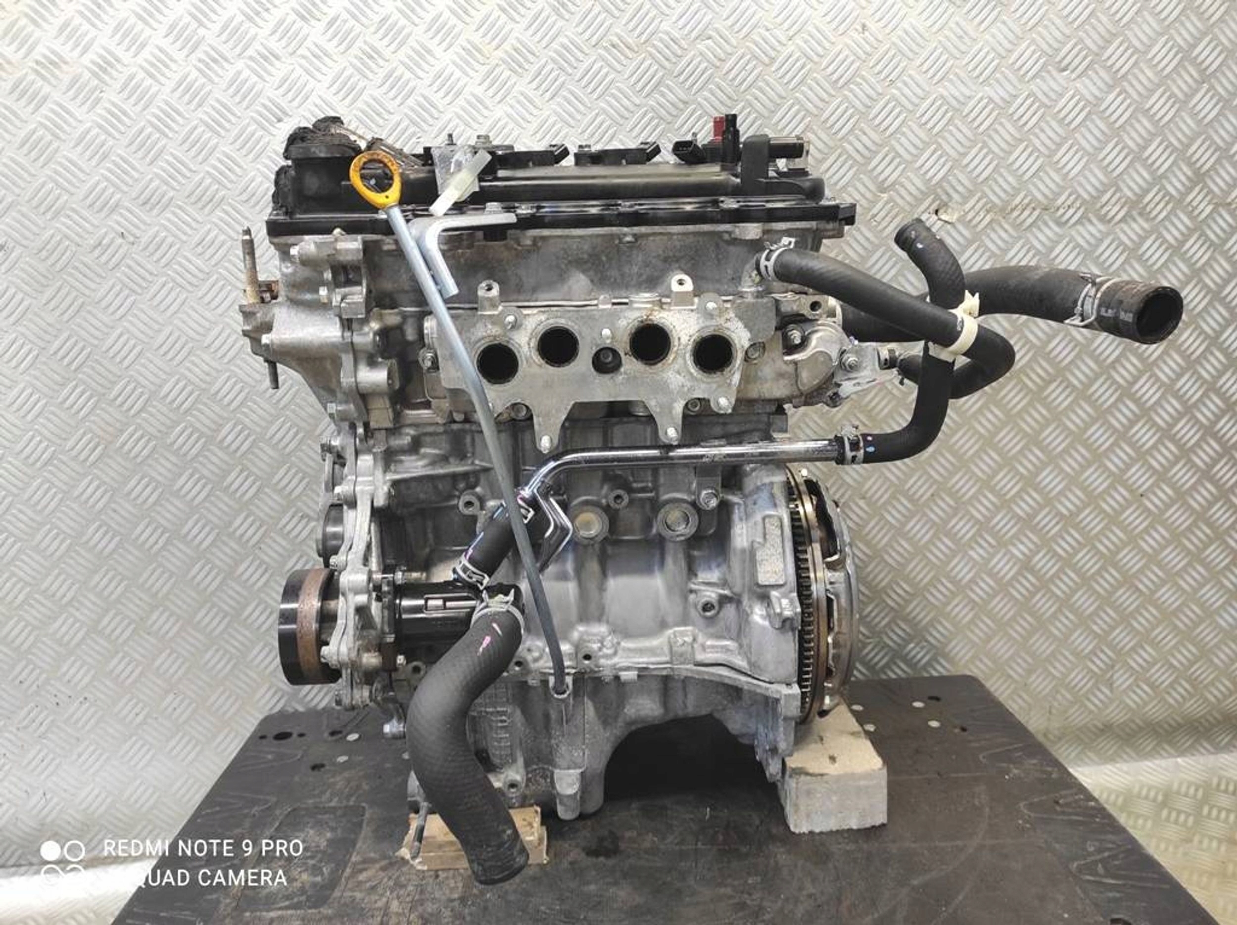 Moteur 2NR-FKE — vue 1