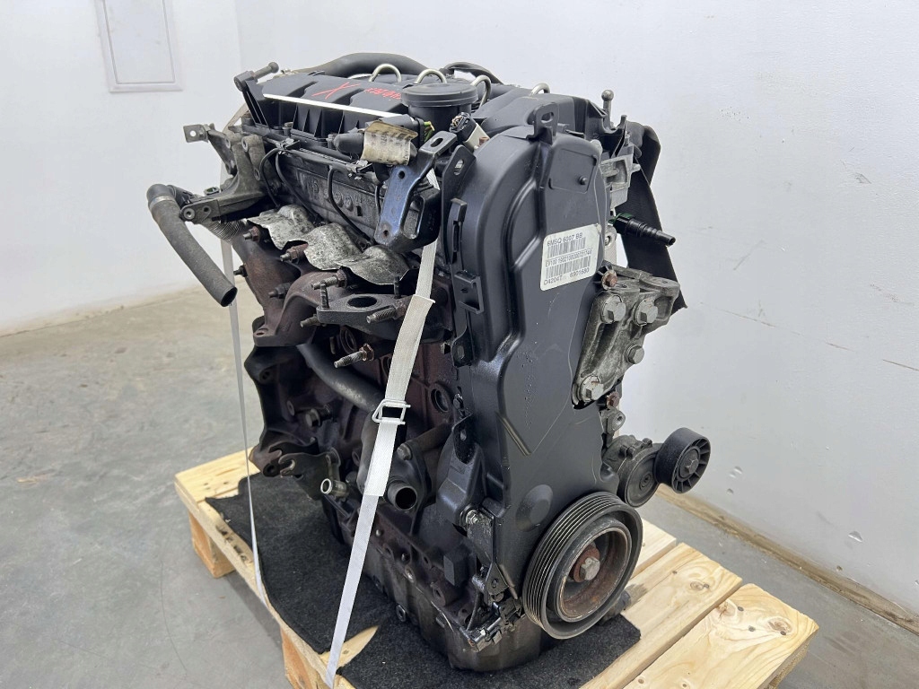 Moteur D 4204 T — vue 2
