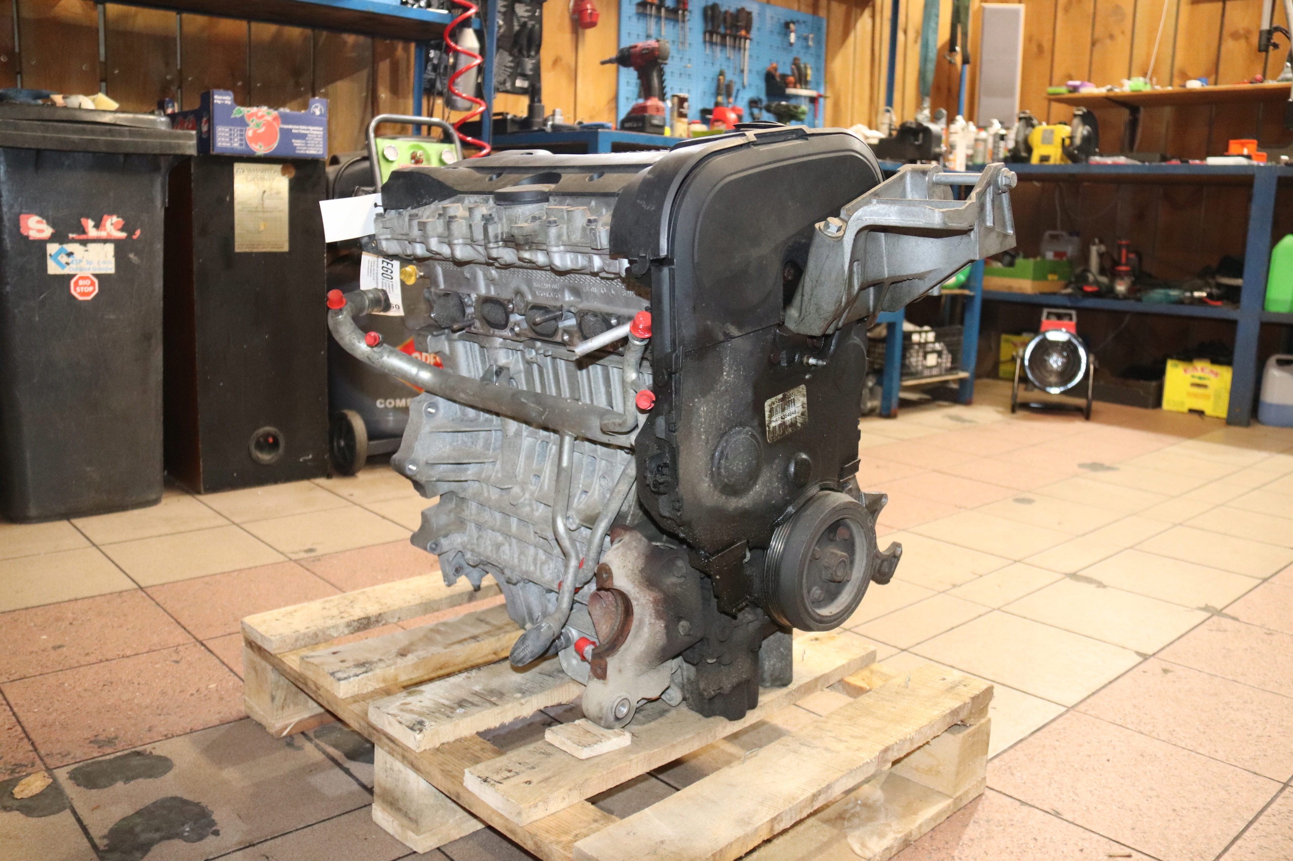 Moteur B 5254 T8 — vue 5