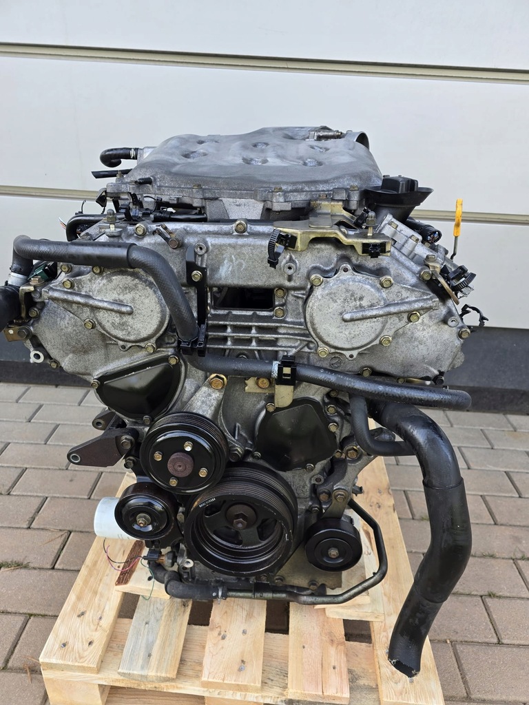 Moteur VQ35DE — vue 1