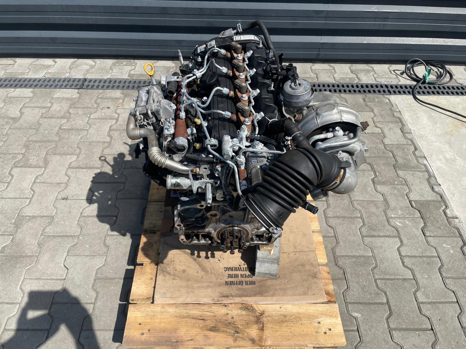 Moteur 2AD-FTV — vue 3