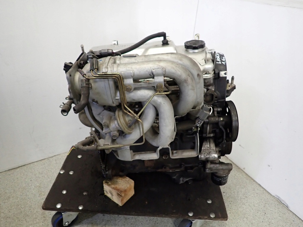 Moteur 4G18 — vue 6