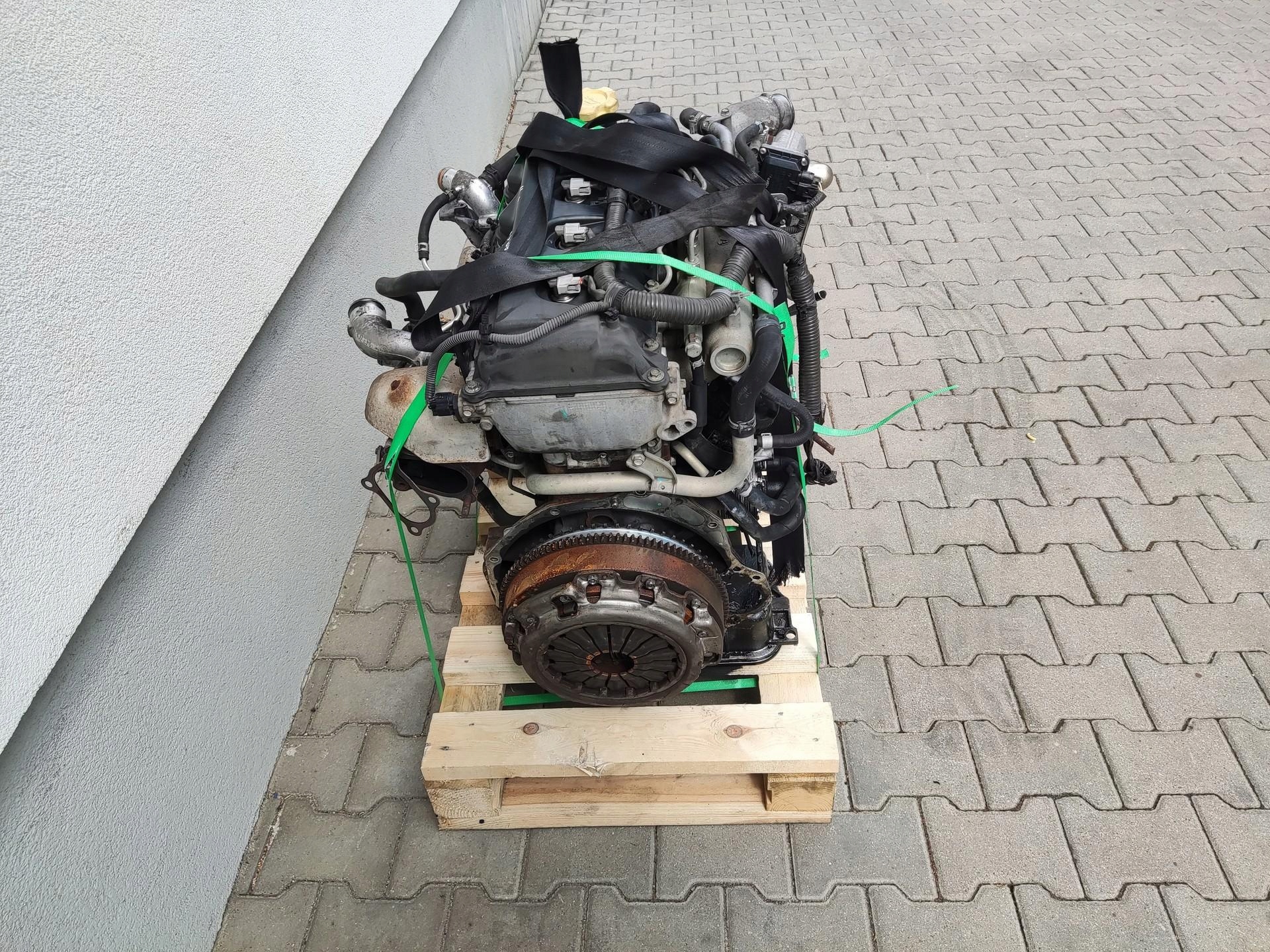Moteur YD25DDTi — vue 5