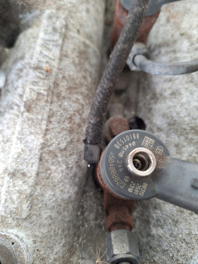 Moteur F1CE0481F — vue 4
