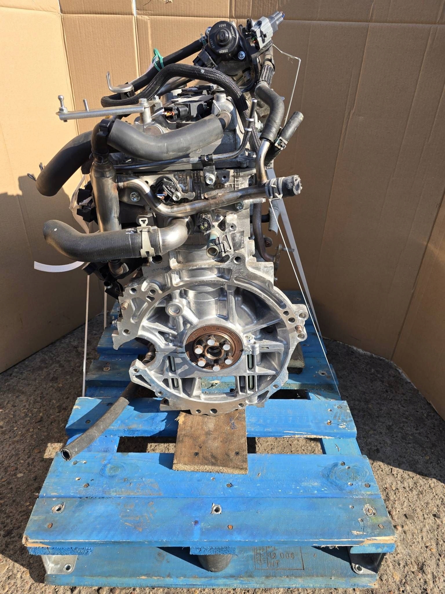 Moteur 1NZ-FXE — vue 3