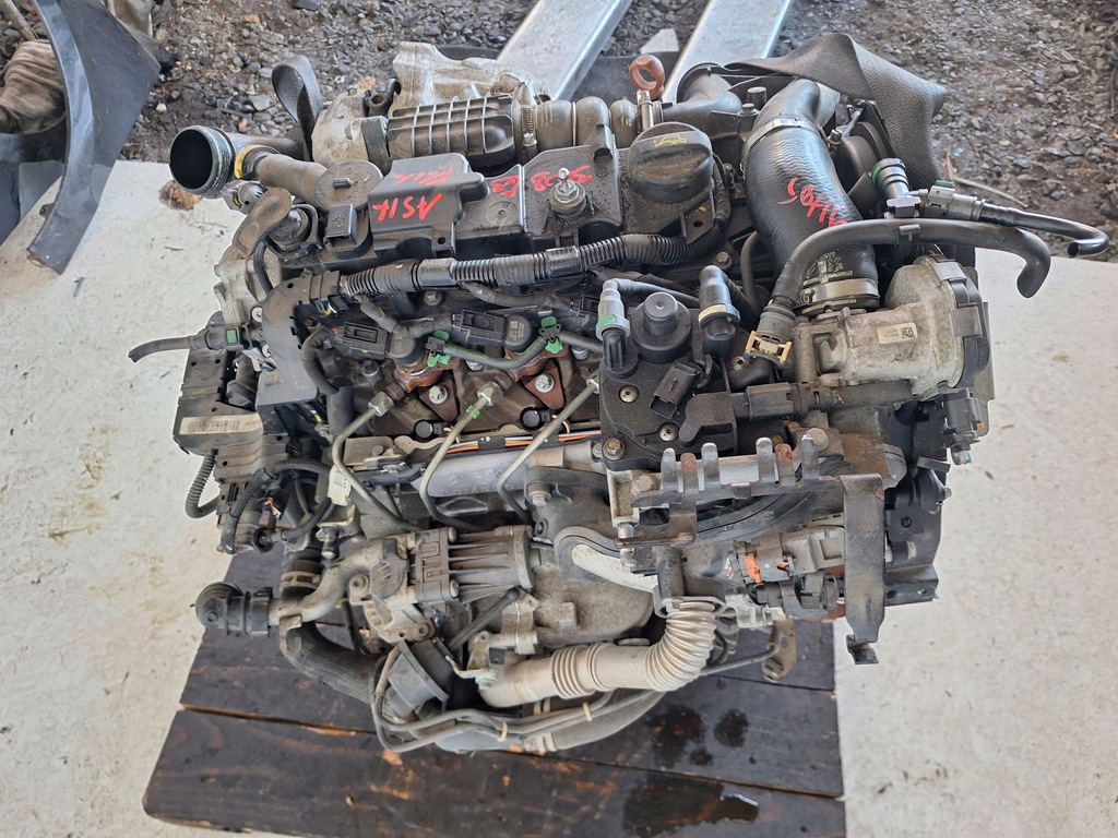 Moteur 9HL (DV6C) — vue 4