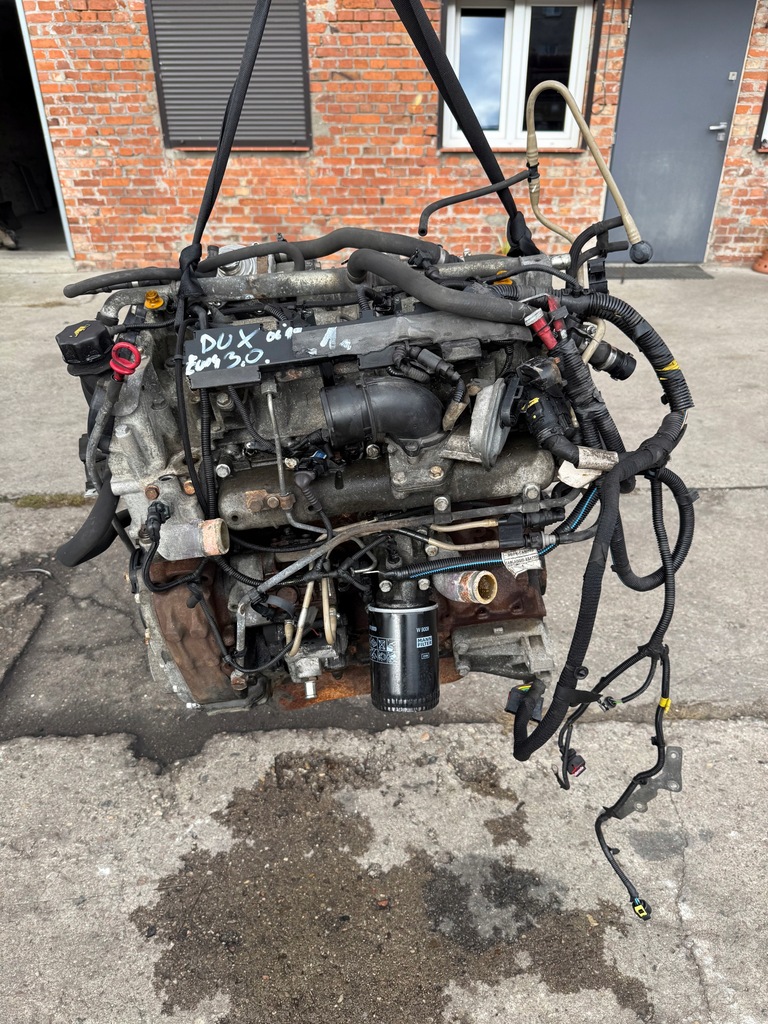 Moteur F1CE0481D — vue 1