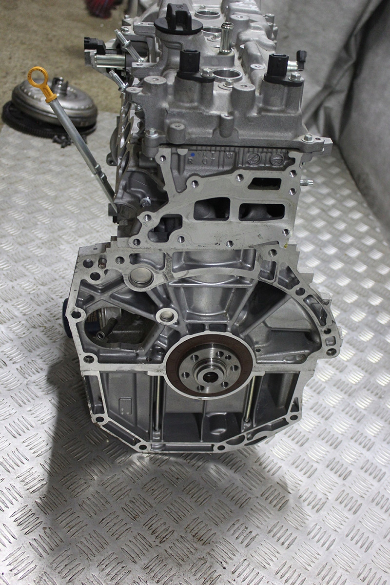 Moteur HR16DE — vue 2