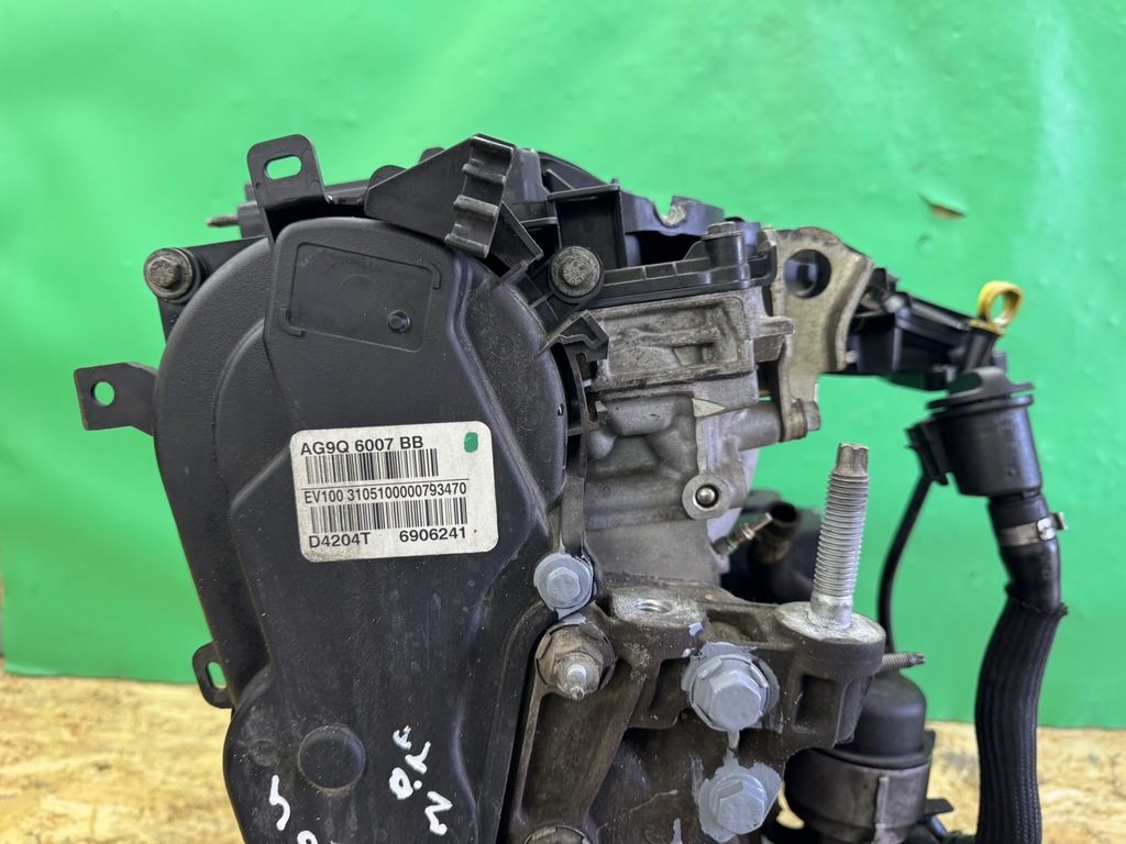Moteur D 4204 T — vue 4