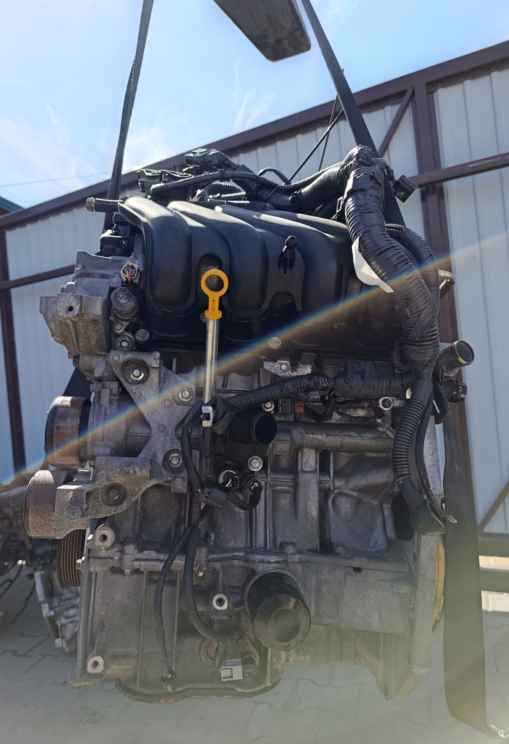 Moteur HR16DE — vue 1