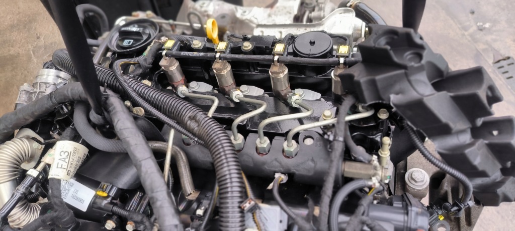 Moteur B 16 DTH — vue 2
