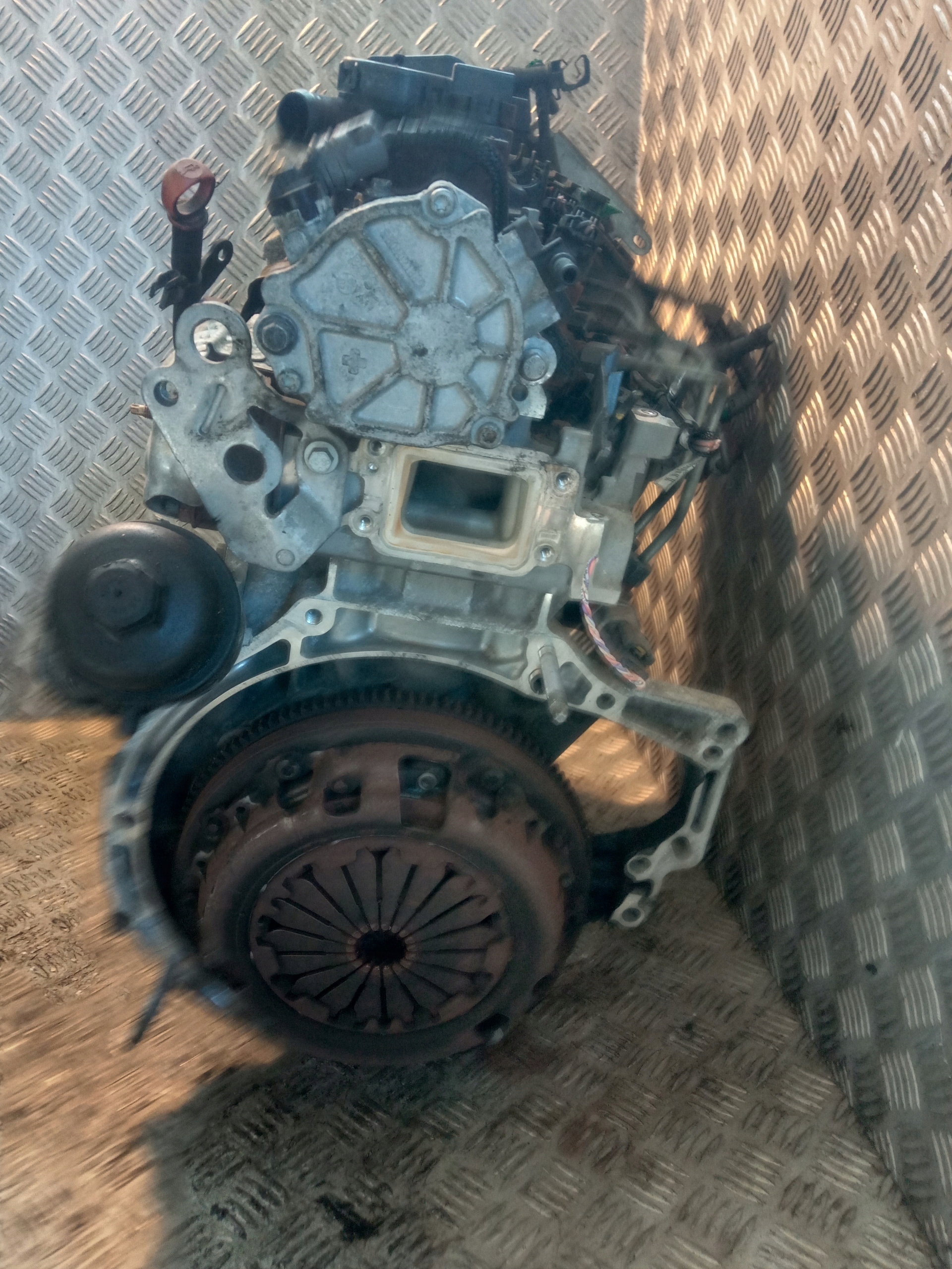 Moteur 8HP (DV4C) — vue 3
