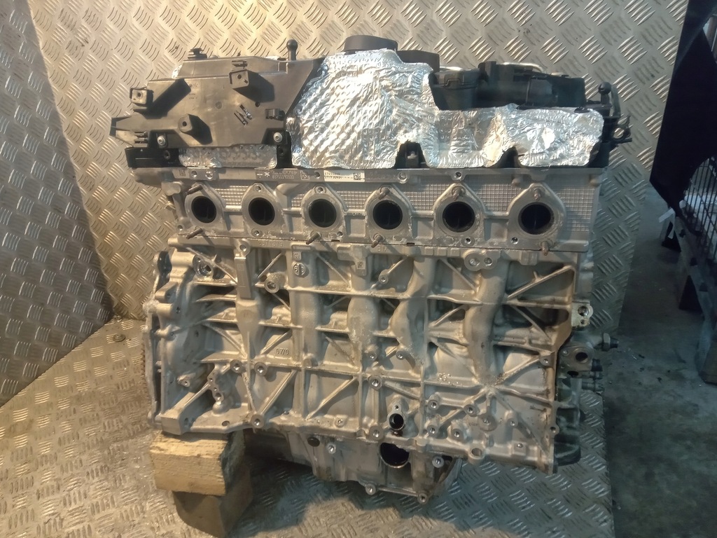 Moteur B57 D30 A — vue 4
