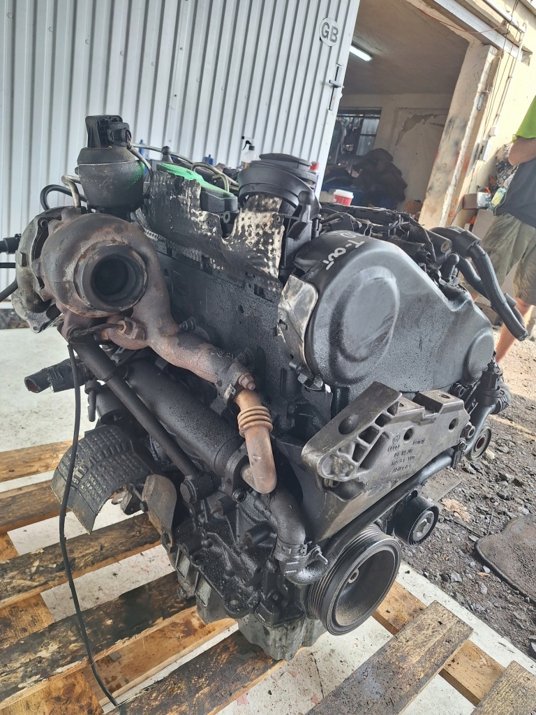 Moteur CBAB — vue 5