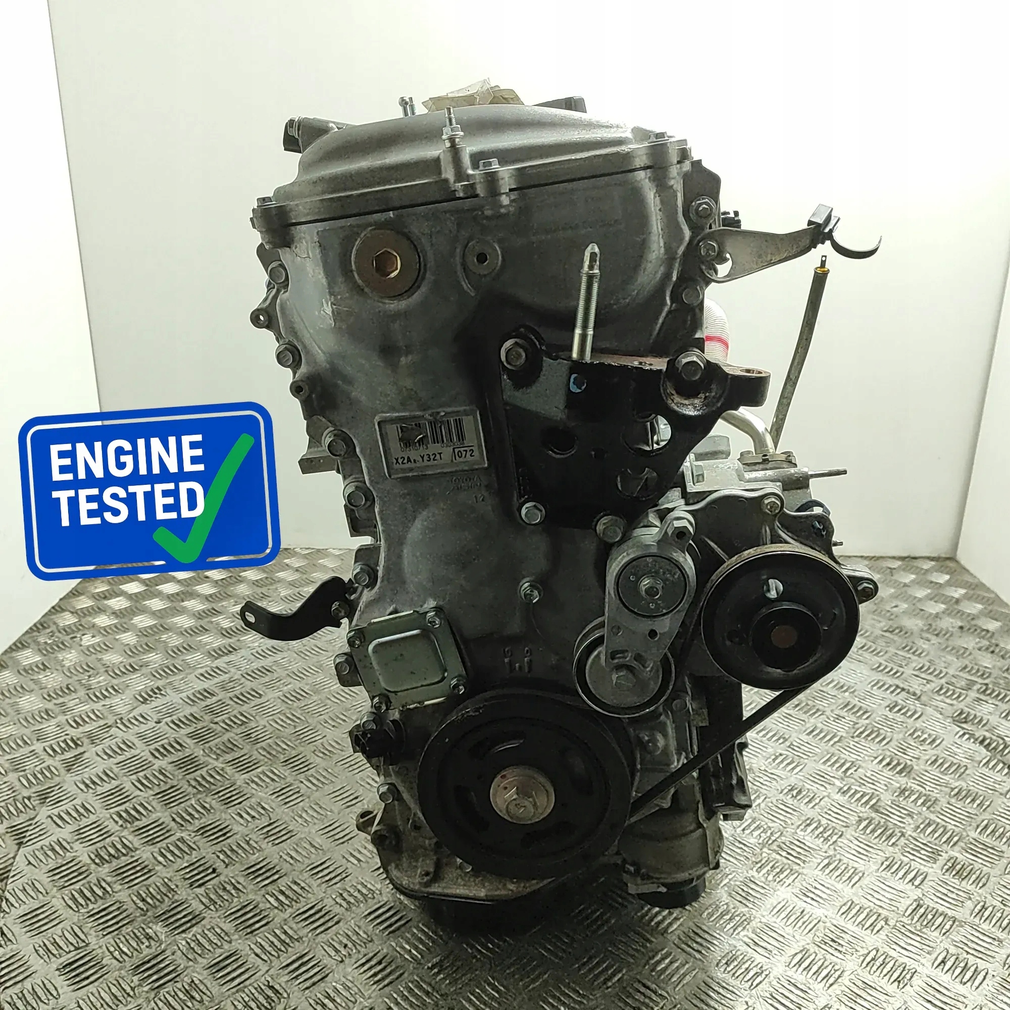 Moteur 2AR-FXE — vue 1