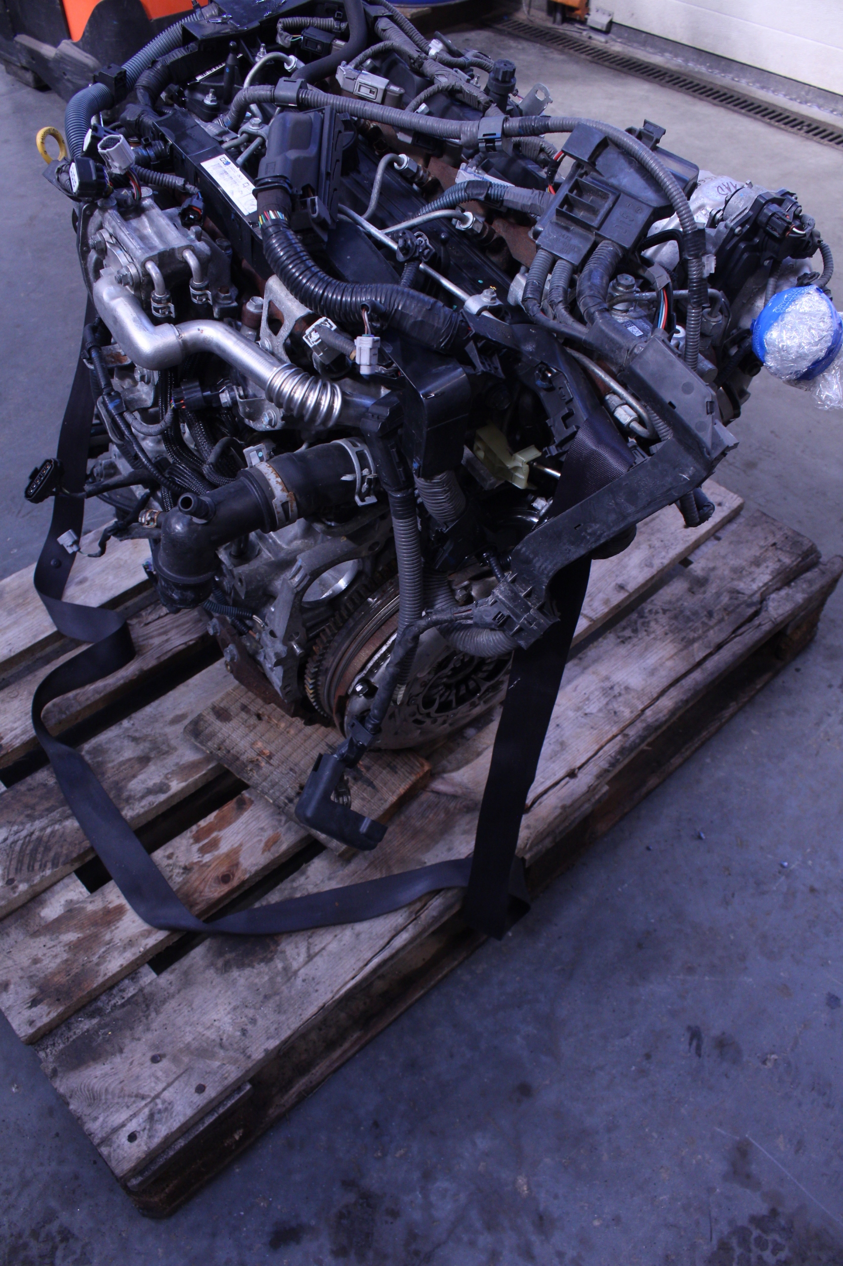 Moteur 1AD-FTV — vue 2