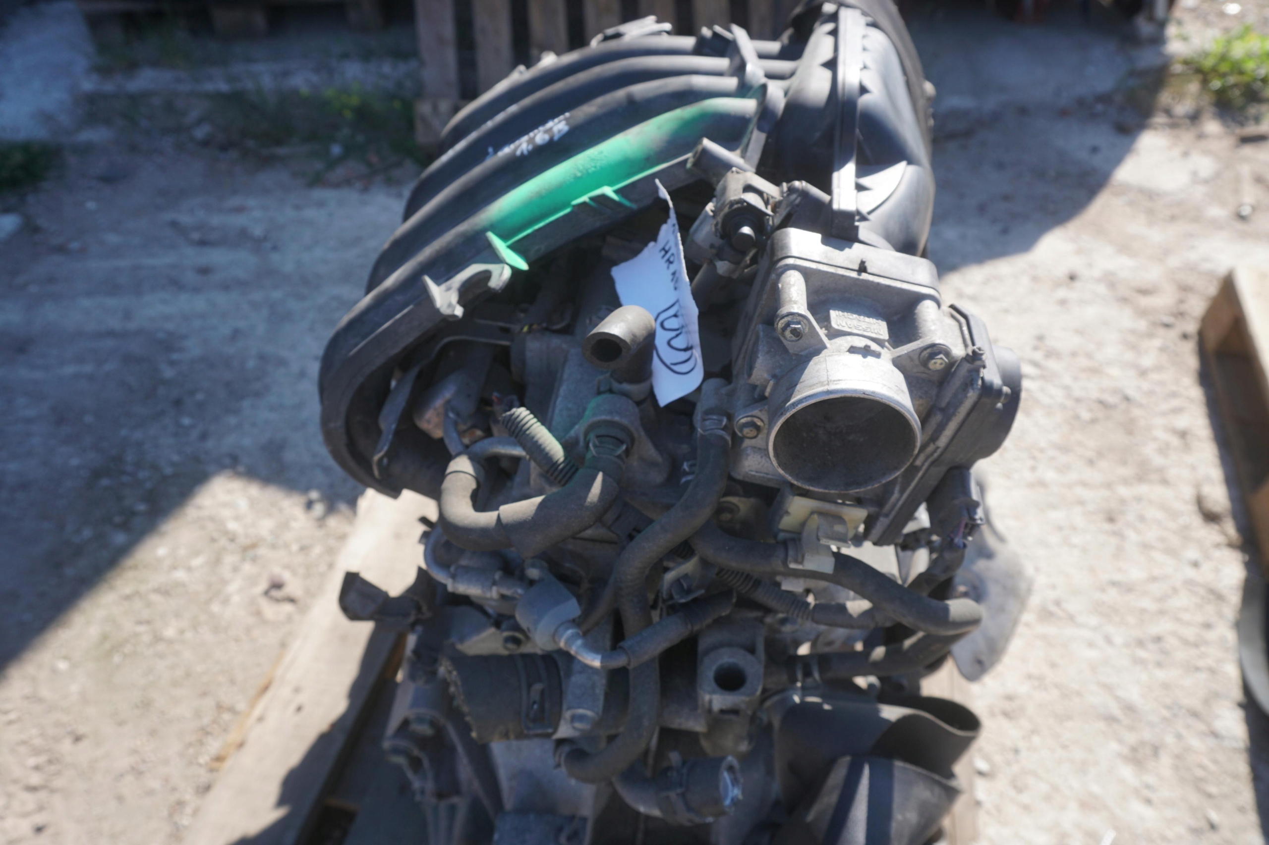 Moteur HR16DE — vue 3