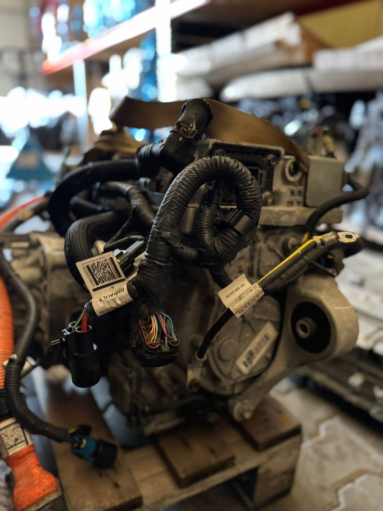 Moteur 6AM 402 - Image 1