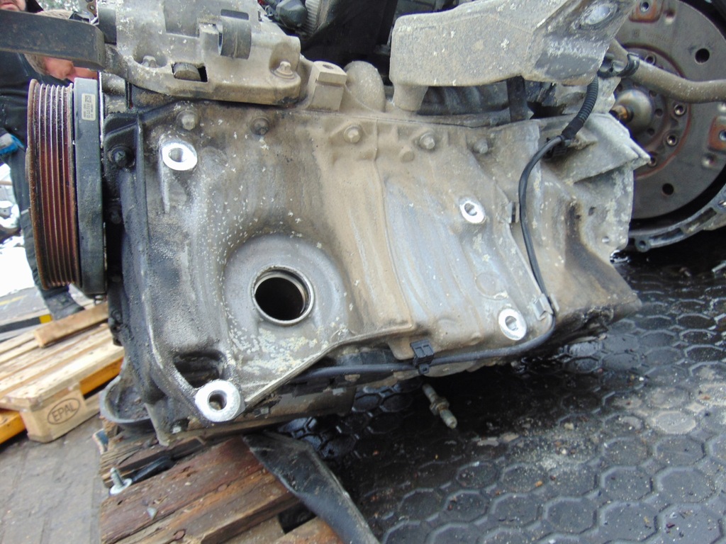 Moteur N47 D20 C — vue 5