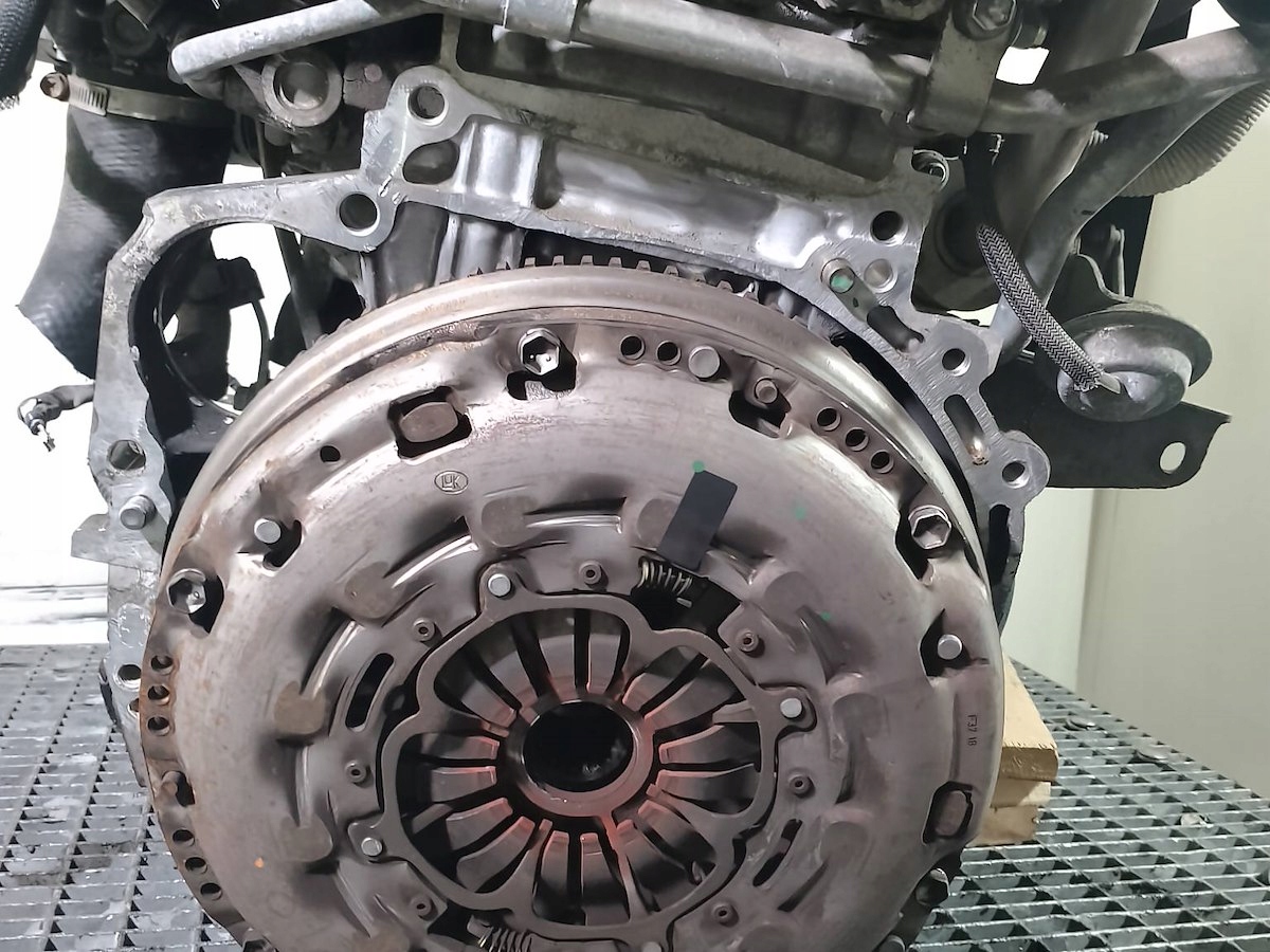 Moteur 1AD-FTV — vue 5
