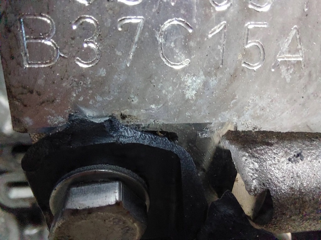 Moteur B37 C15 A — vue 3