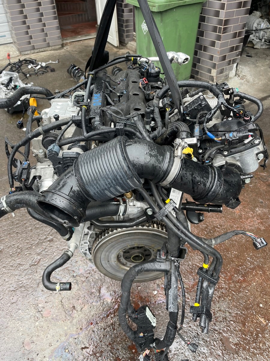 Moteur D4HE — vue 4