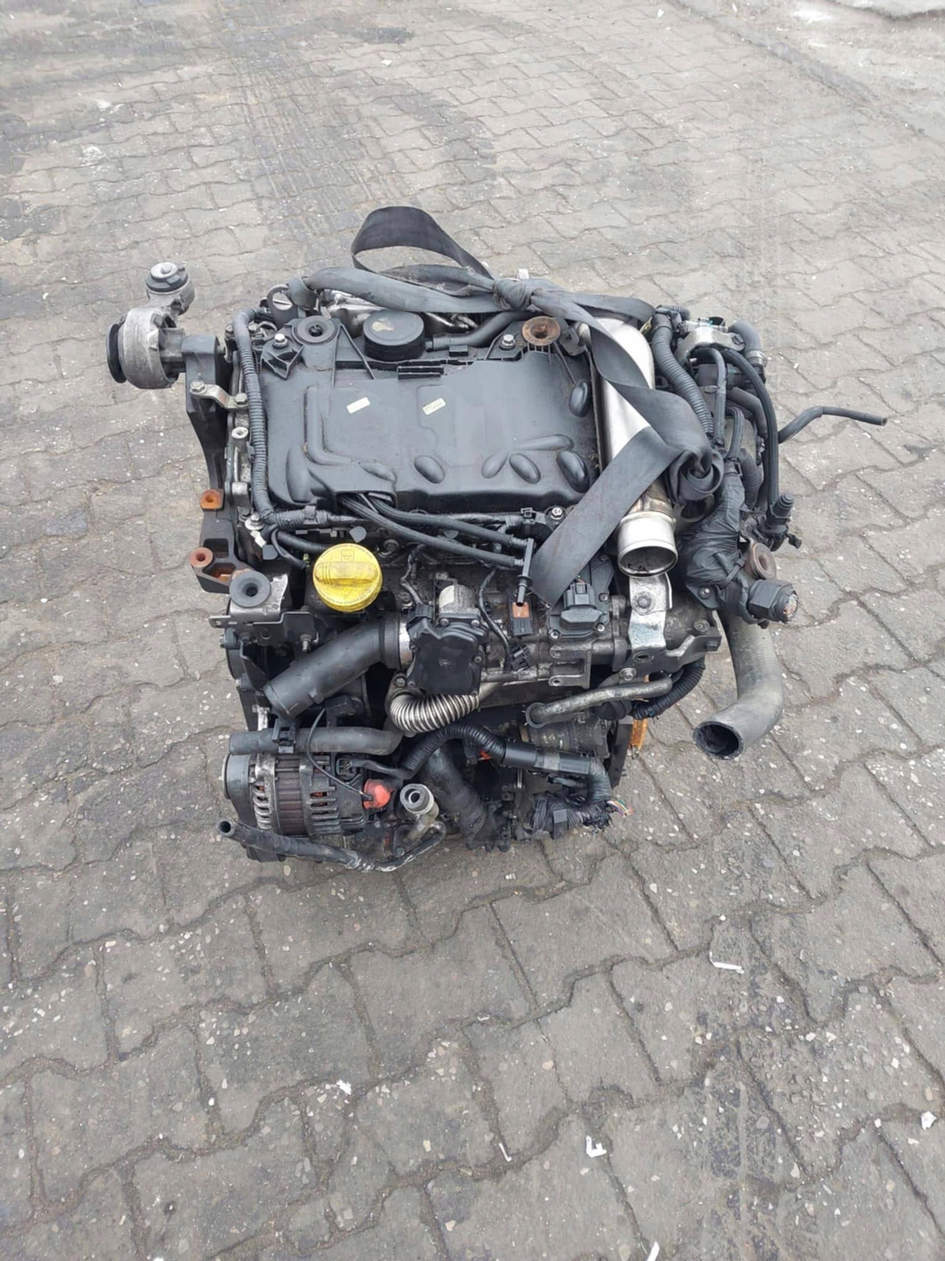 Moteur M9R 865 — vue 1