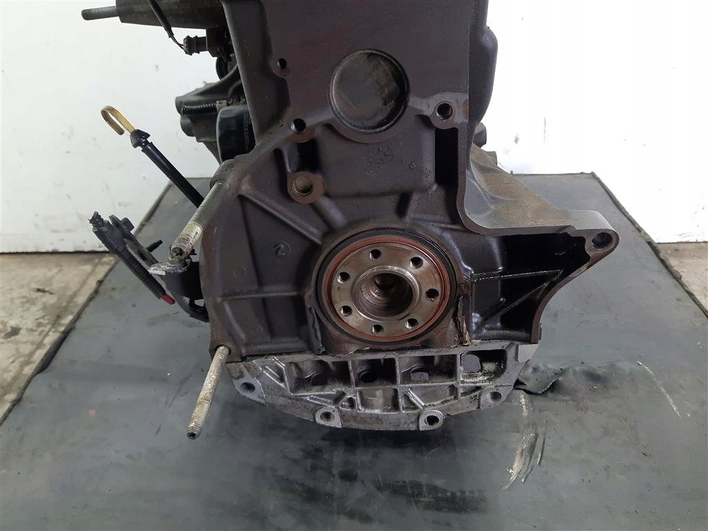 Moteur F4R 701 — vue 4