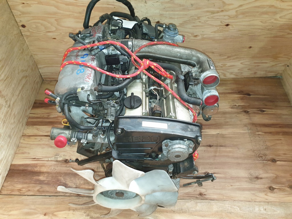 Moteur RB20DE — vue 4