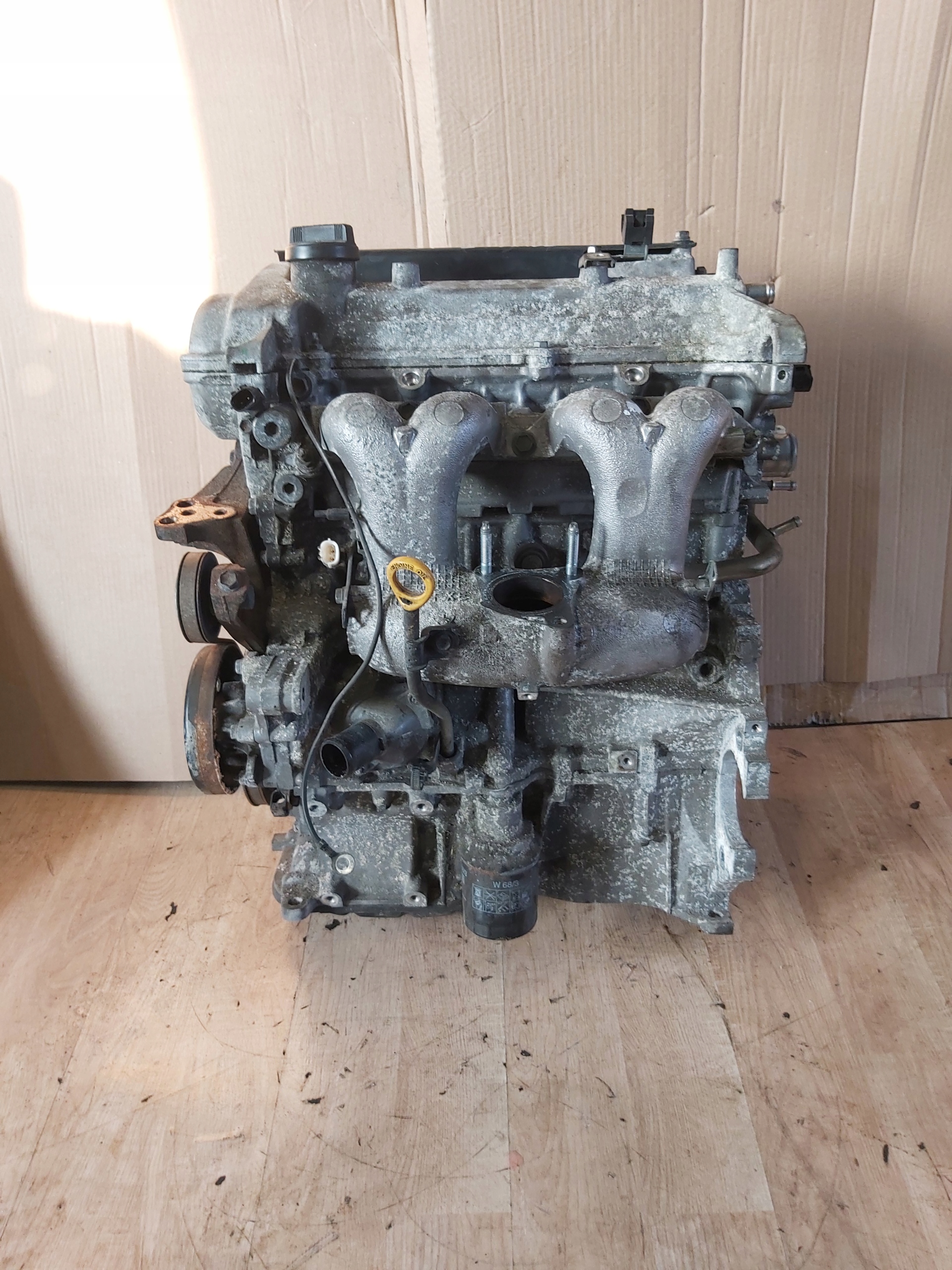 Moteur 1NZ-FXE — vue 1