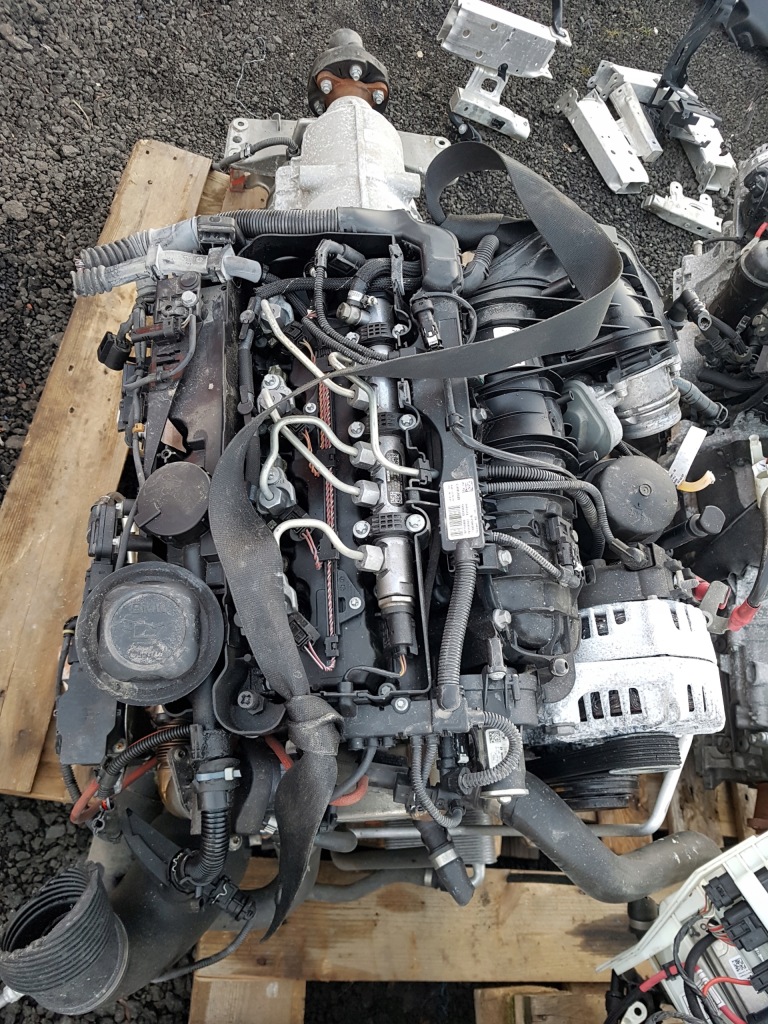 Moteur N47 D20 C — vue 1