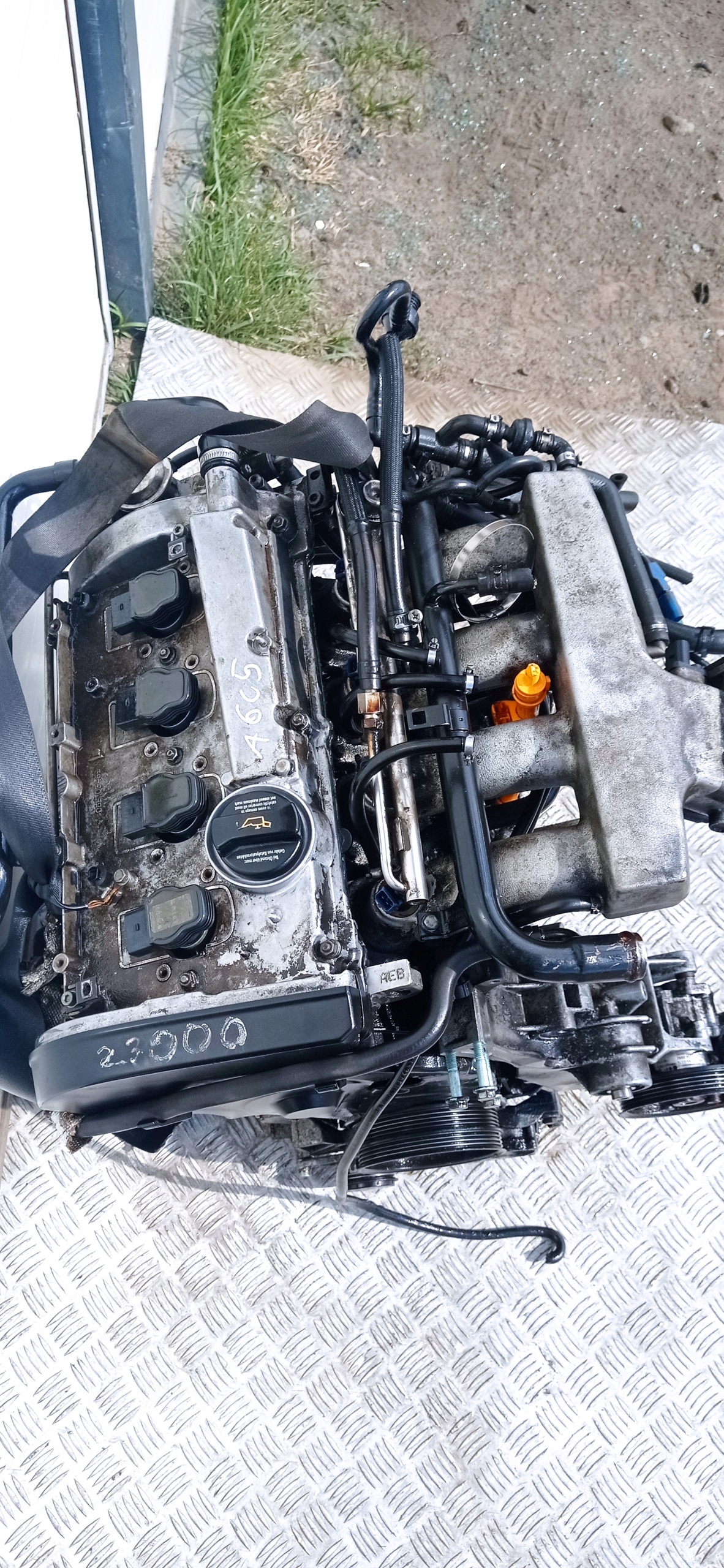 Moteur AEB — vue 1