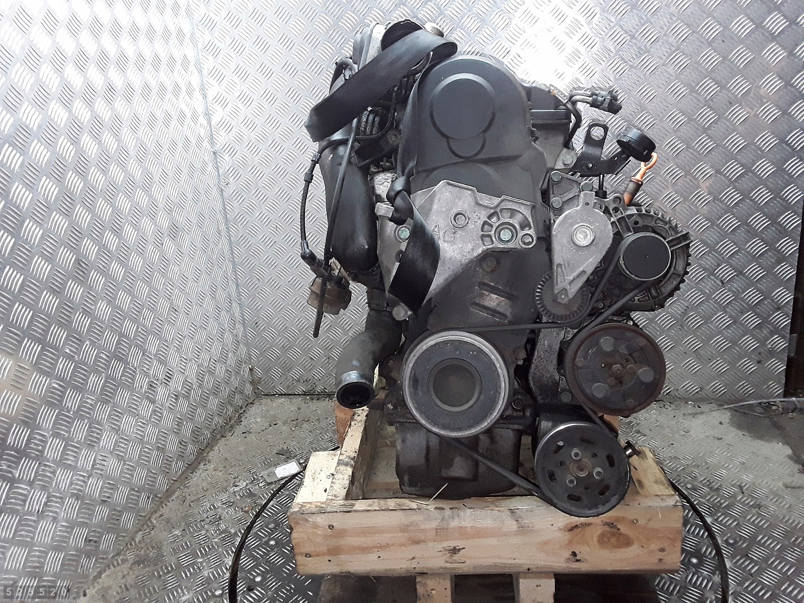 Moteur AXR — vue 2