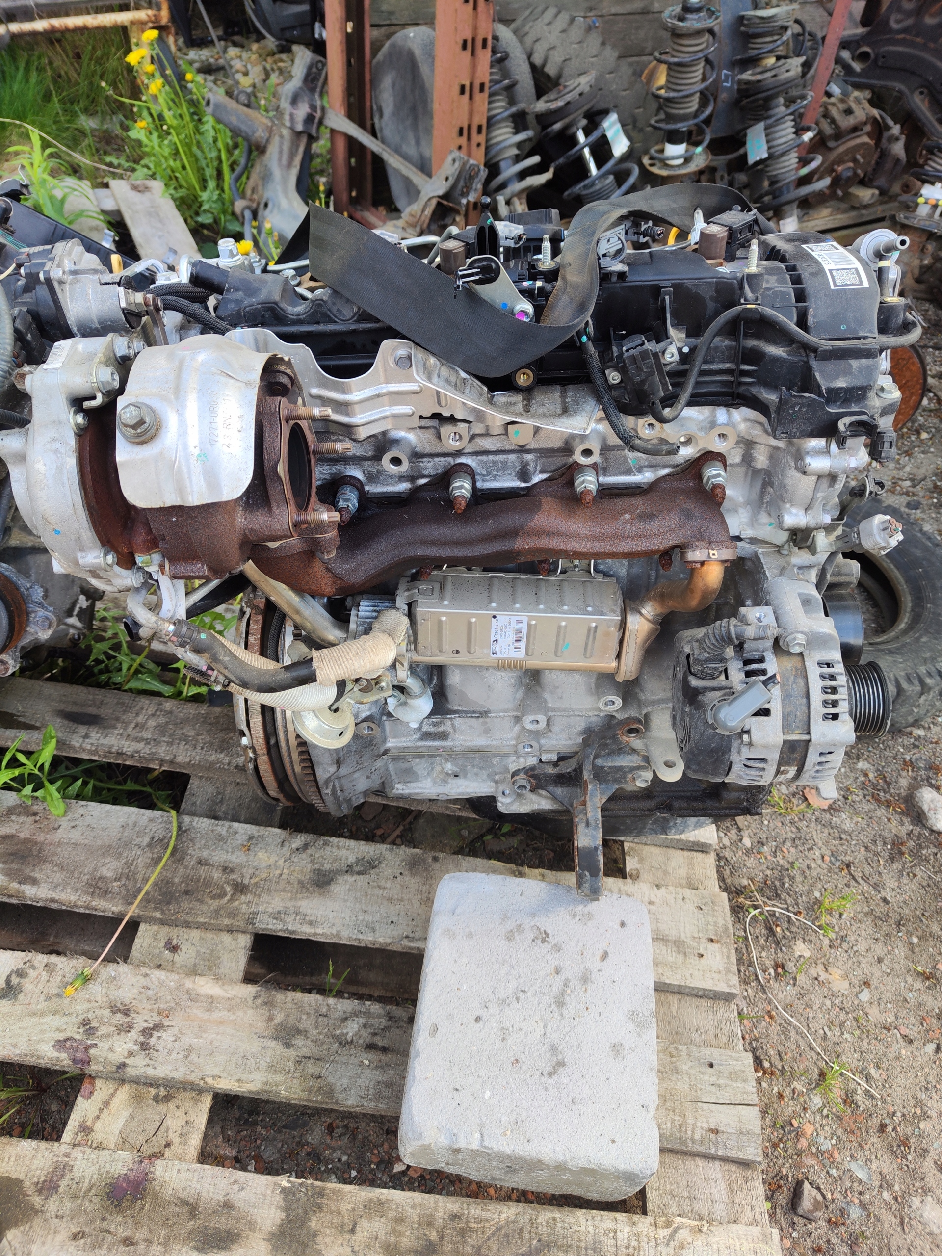 Moteur 1AD-FTV — vue 1