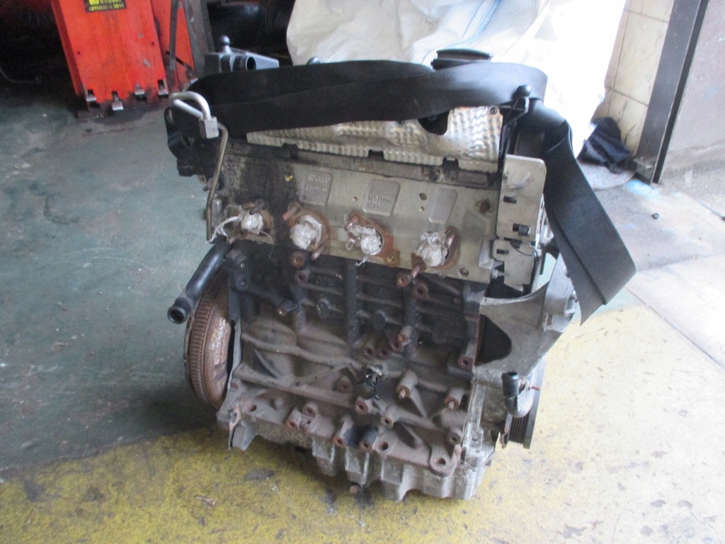 Moteur CBAA — vue 2