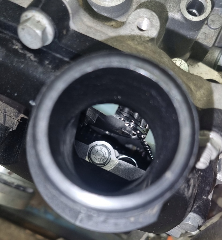 Moteur F1CE0441A — vue 5