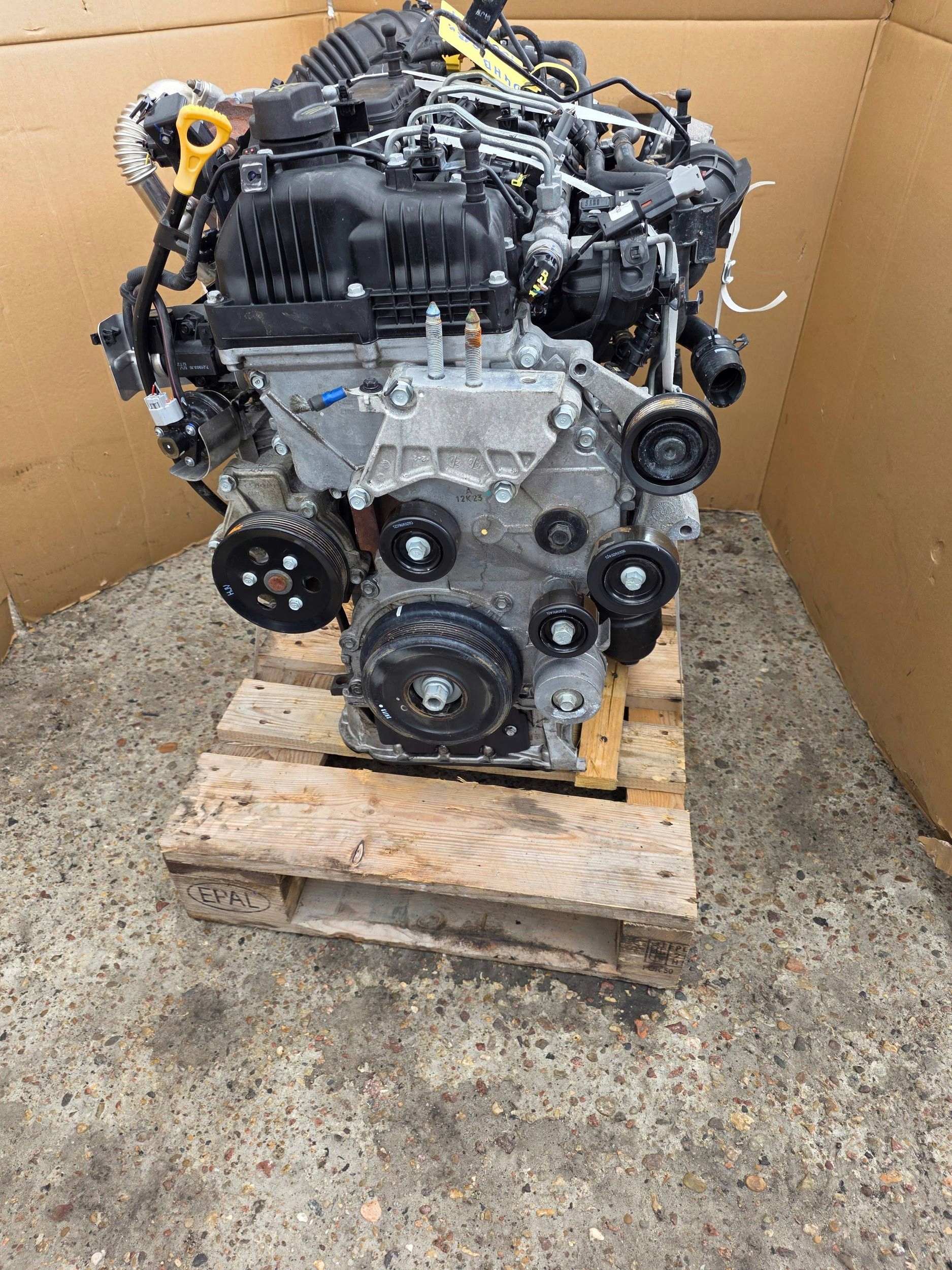 Moteur D4HB — vue 1