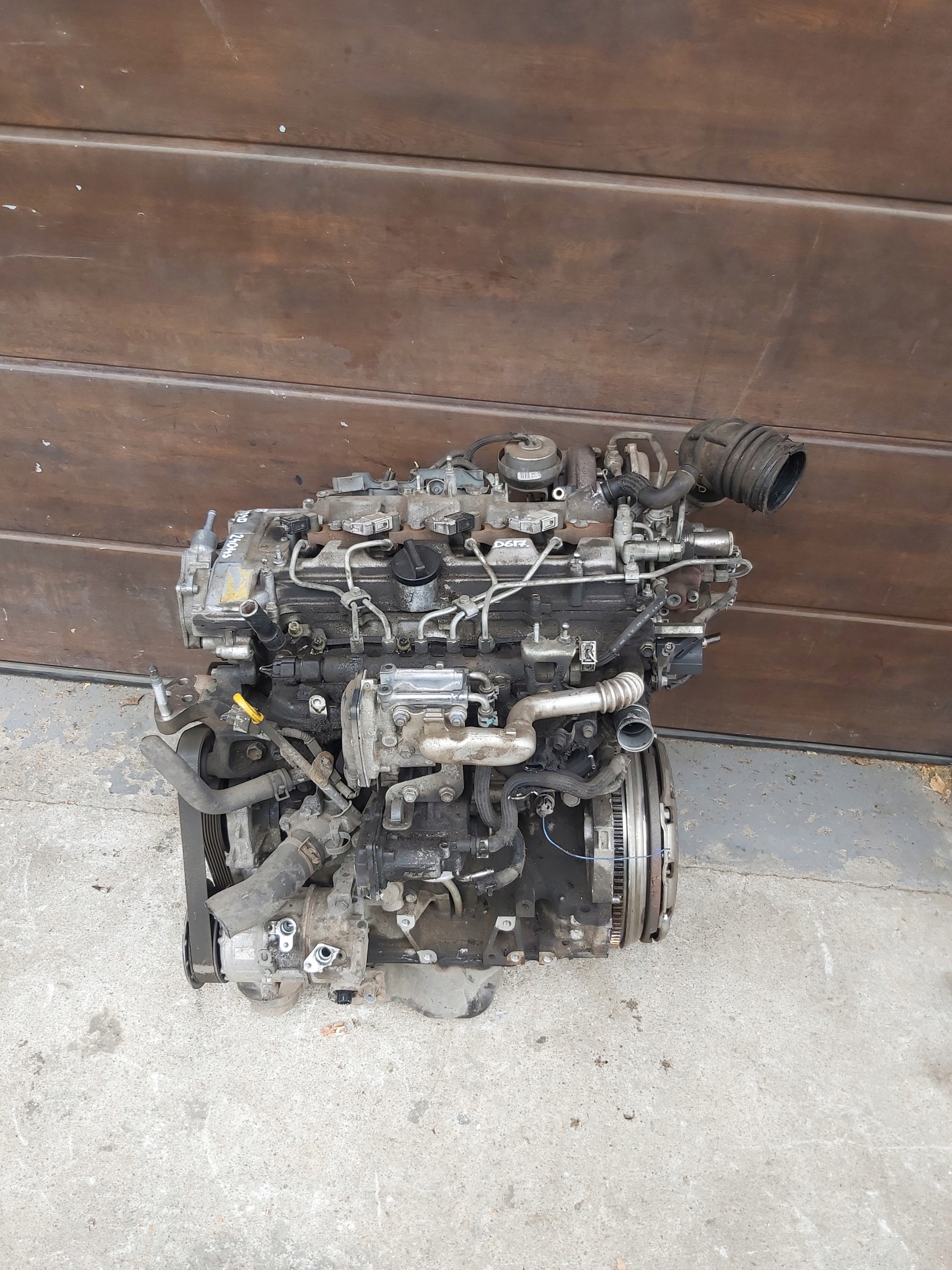 Moteur 2AD-FTV — vue 1