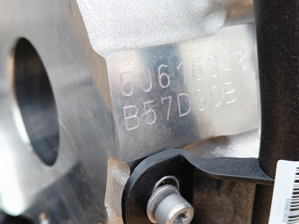 Moteur B57 D30 B — vue 2