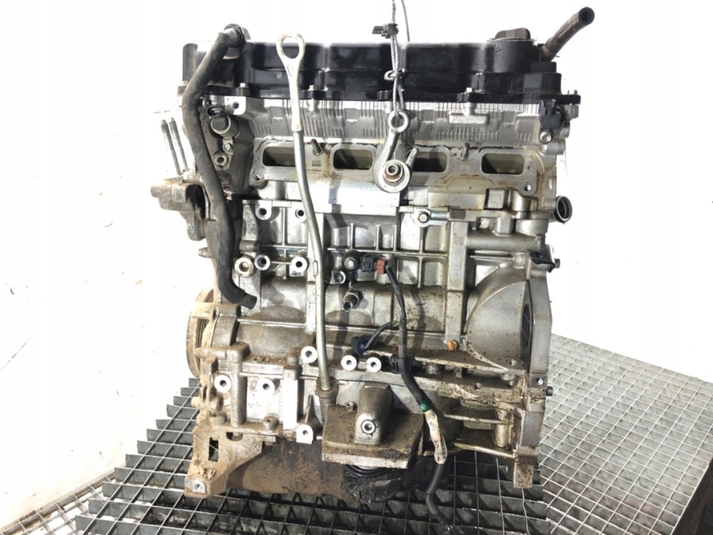 Moteur 4B12 — vue 1