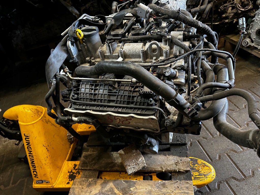 Moteur CZCA — vue 2