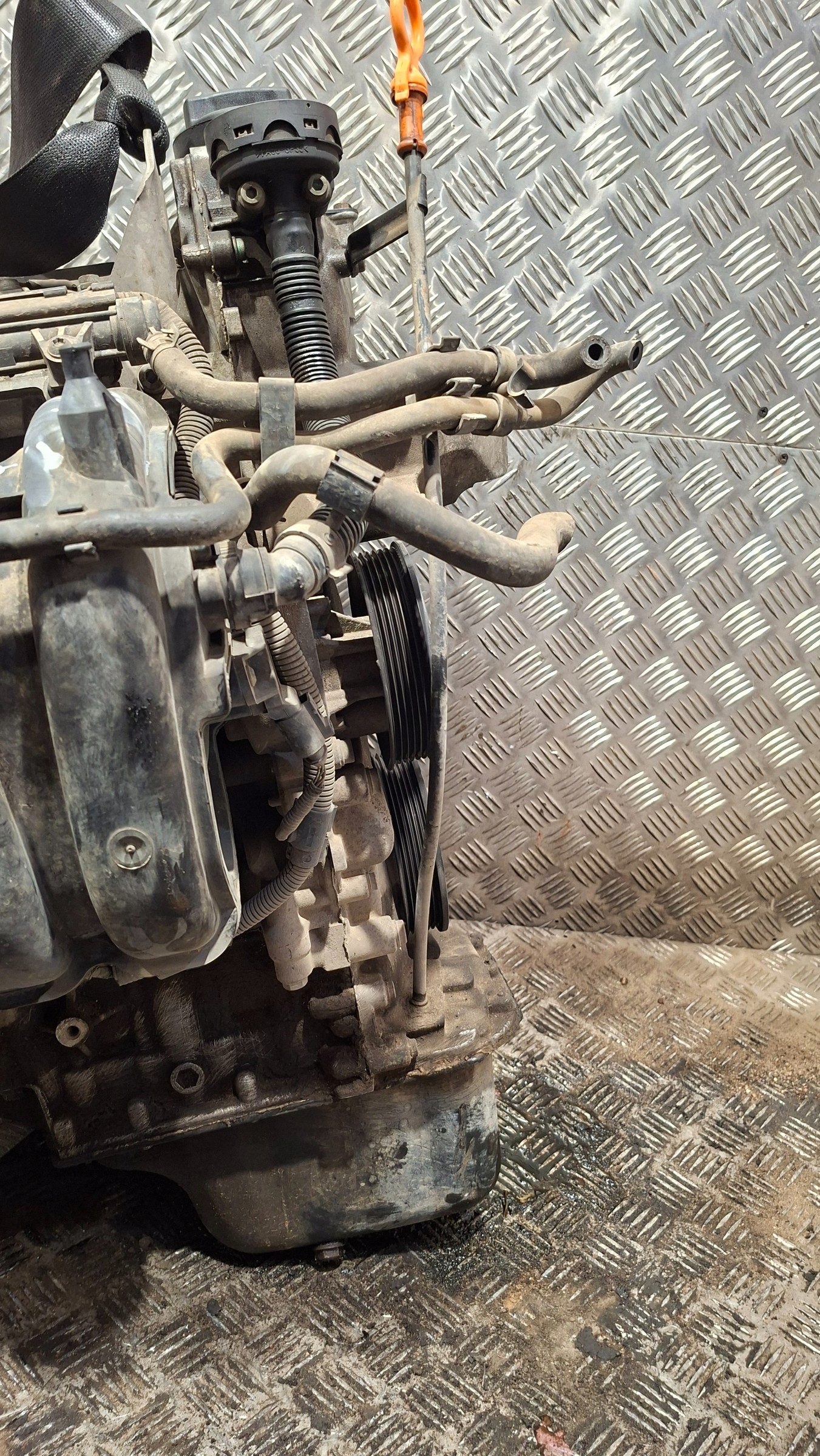 Moteur AZQ — vue 13