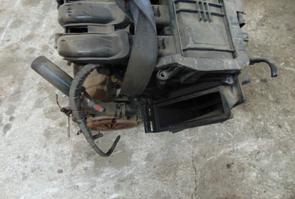 Moteur D4F 702 — vue 4
