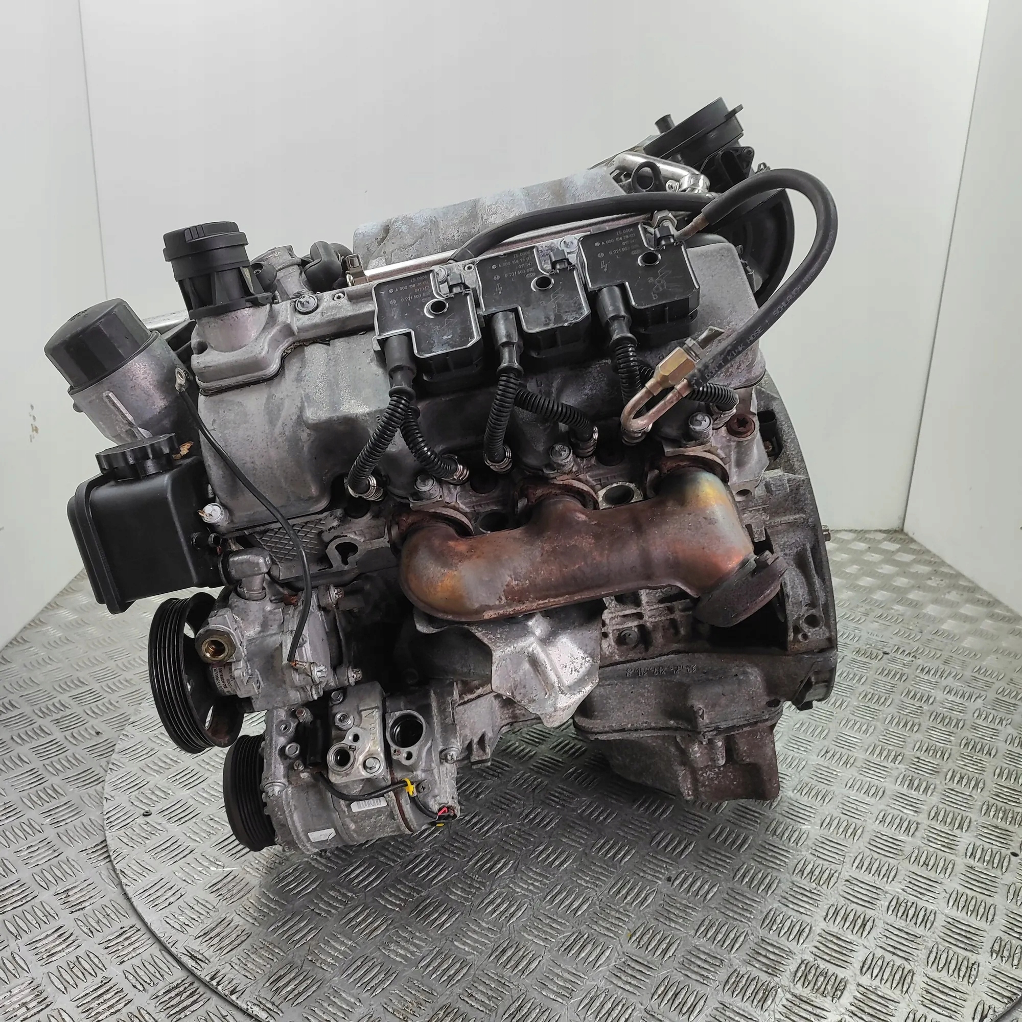 Moteur M 112.973 — vue 4